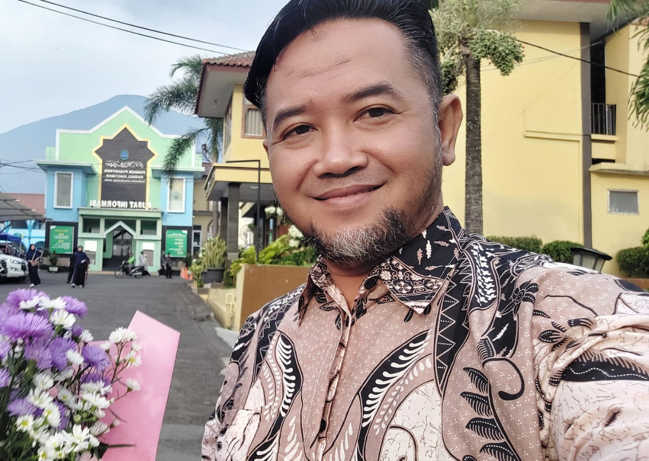 penulis Ijazah Tanpa Sekolah